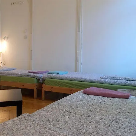 Gaia Astoria Hostel