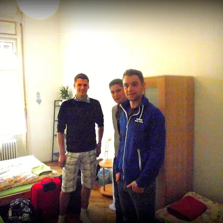 Hostel Gaia Astoria *