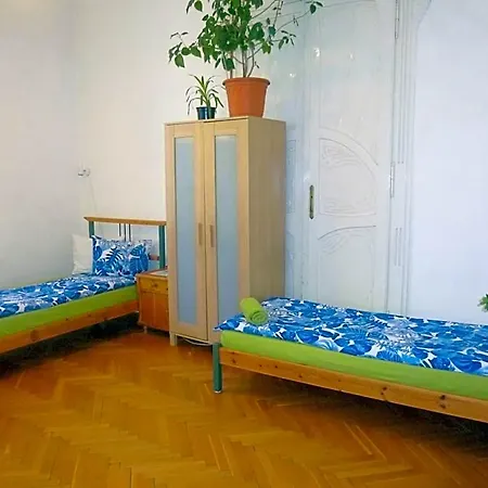 אכסניה Gaia Astoria