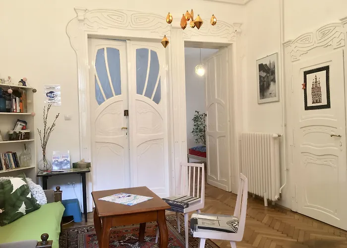 Hostel Gaia Astoria *